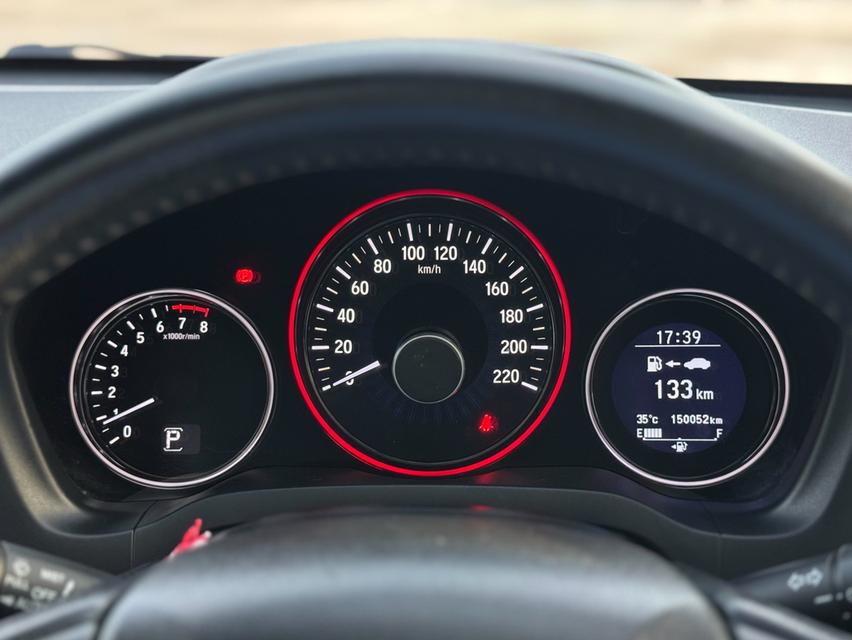 HONDA HRV 1.8 EL SUNROOF ปี 16. สีขาว ออโต้  สวยหรูสปอร์ตน่าขับมากๆ  16