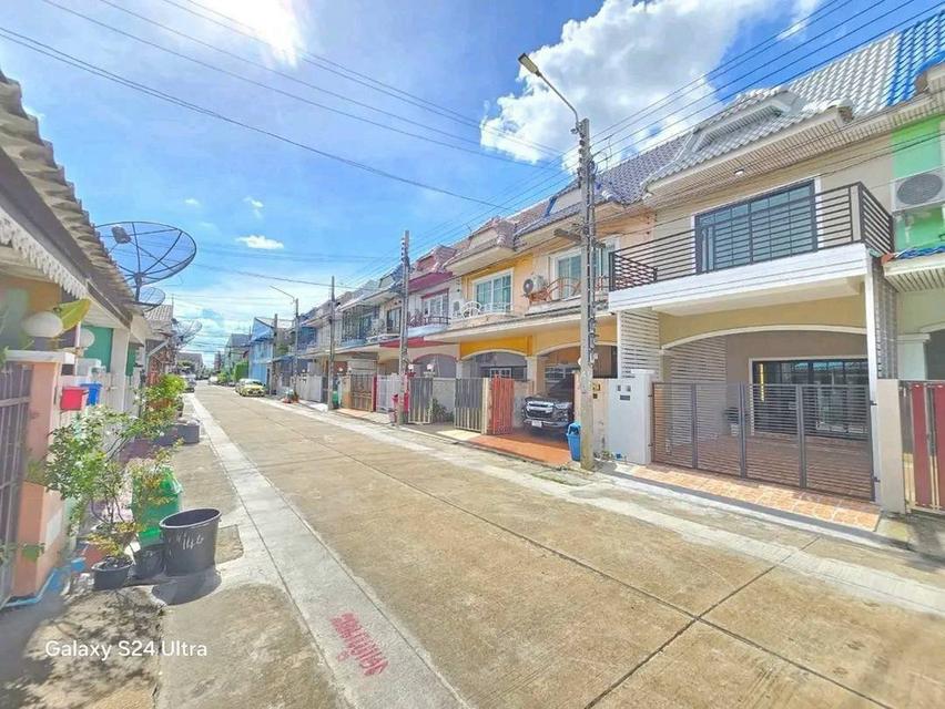 ทาวน์เฮ้าส์ 2 ชั้นตกแต่งใหม่พร้อมอยู่ มีระเบียงด้านหน้าถนนวัดลาดปลาดุก 🪴ชื่อโครงการ : #หมู่บ้านมนวดีพาร์ค 3