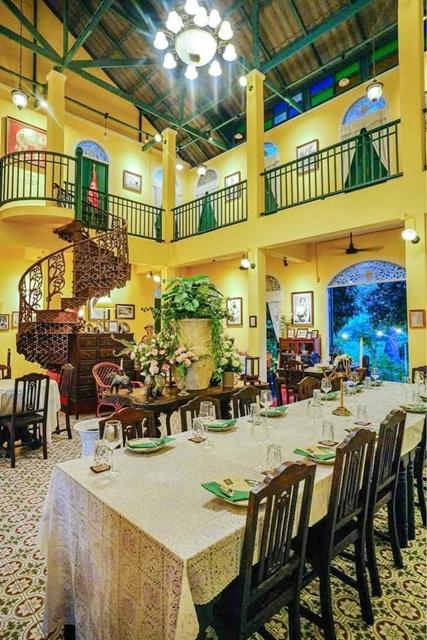 สนามบินเชียงใหม่5.16กม. พืชสวนโลก 3.3 กม. AIR BNB ให้เช่าคาเฟ่อาคารโดดเด่น 450 ตร.ม. 250ตร.วา. 6 นอน 6 น้ำ ถ.รอบเมืองเชี 4