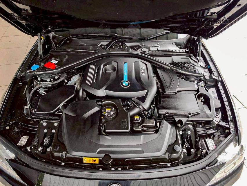 BMW 330e ปี18 15