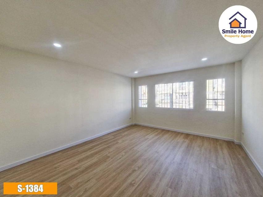 ลัลลี่วิลล์2 (ซอยมังกร)ศรีนครินทร์ เทพารักษ์ รีโนเวทใหม่พร้อมอยู่ 4