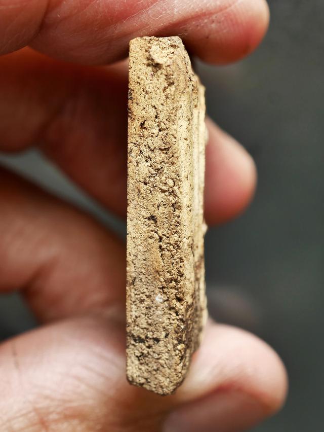 สมเด็จวัดเกศไชโย พิมพ์ 6 ชั้น อกตัน....เก่า เดิม เนื้อจัดๆ 10