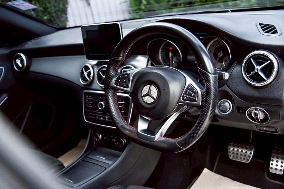 รหัสรถ CBL7918 Mercedes-Benz CLA250 Coupe AMG Dynamic W117 AT 2016 9