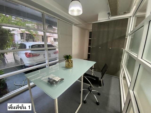 ให้เช่าทาวน์โฮม 3 ชั้นหลังมุม 180 ตรม. ย่านทาวน์อินทาวน์ ลาดพร้าว 94 ถนนศรีวรา ใกล้ The Scene ใกล้อบอร่อย ใกล้โรงเรียนบด 3