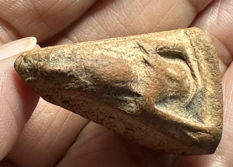 พระนางพญา เข่าโค้ง 5