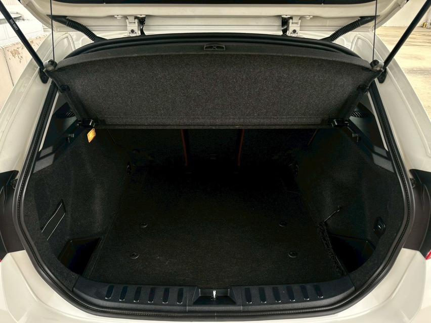 BMW X1 sDrive18i X-Line (E84) 2.0L 18