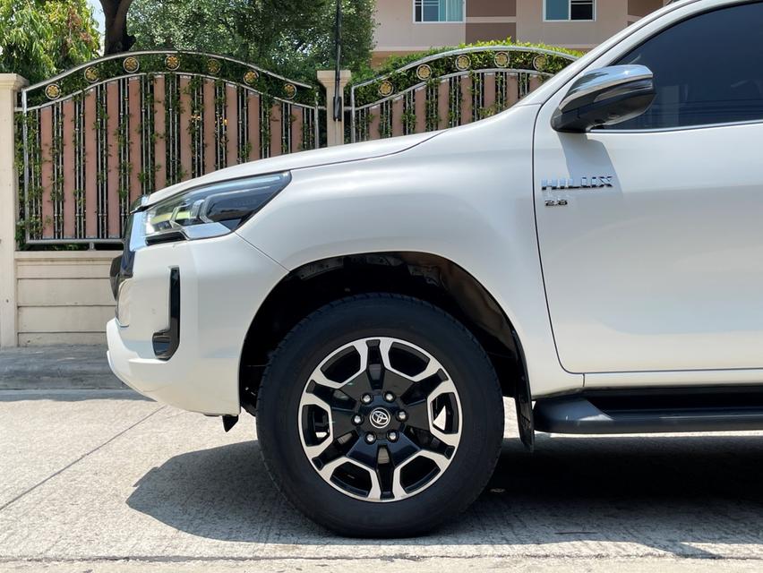 TOYOTA HILUX REVO DOUBLE CAB 2.8 HIGH 4WD ปี 2022 AUTO 4X4 สภาพนางฟ้า รูปที่ 6
