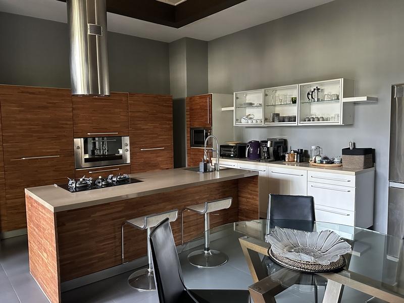 บ้านเดี่ยวพร้อมสระว่ายน้ำ สไตล์โมเดริ์น @สุขุมวิท – พร้อมพงษ์ 8