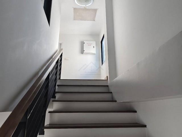 ให้เช่าโฮมออฟฟิศ 4 ชั้น 230 ตร.ม. The Regent Street London รามอินทรา 109 5