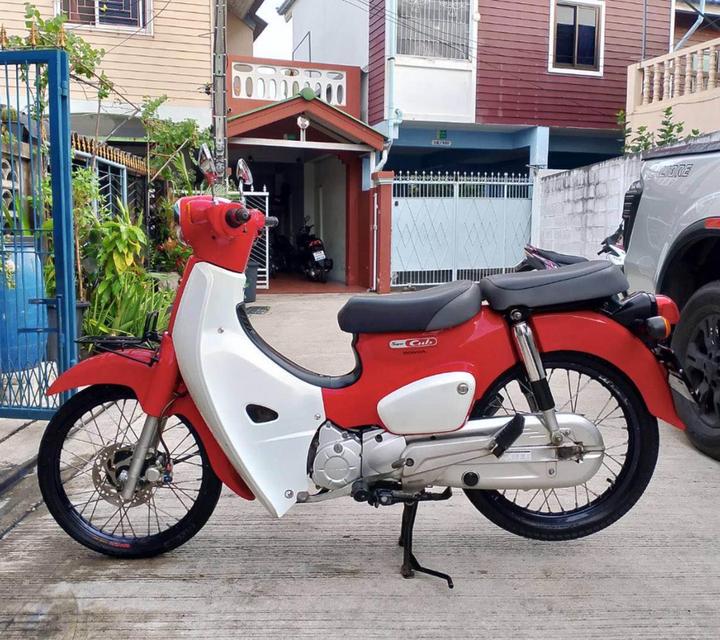 Honda Super Cub มือสอง สีขาวตัดแดง ปี 2018 3