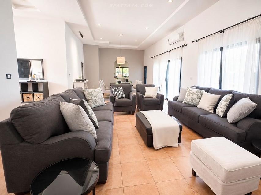 For Rent — Executive Pool Villa at Laurel Park, East PattayaLuxury private pool villa in Laurel Park, East Pattaya. Spacious, private รูปที่ 10