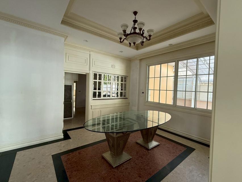 ขายบ้านหรู หมู่บ้านแกรนด์โมนาโค ถนนเลียบวงแหวนกาญจนาภิเษก ใกล้เมกะบางนา 3