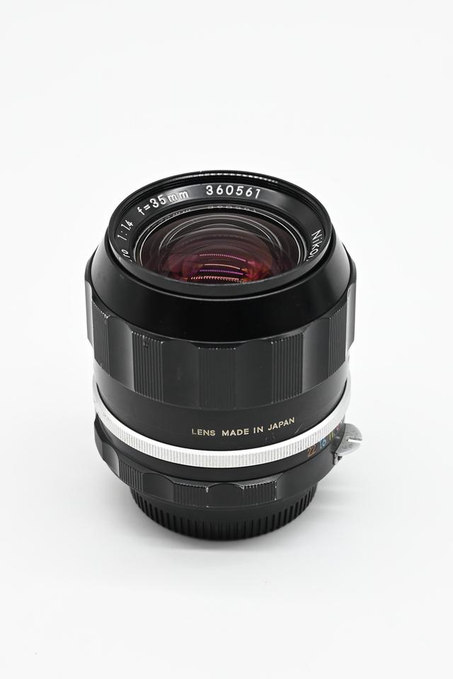 Nikkor-N Auto 35mm f1.4 มะเฟือง
