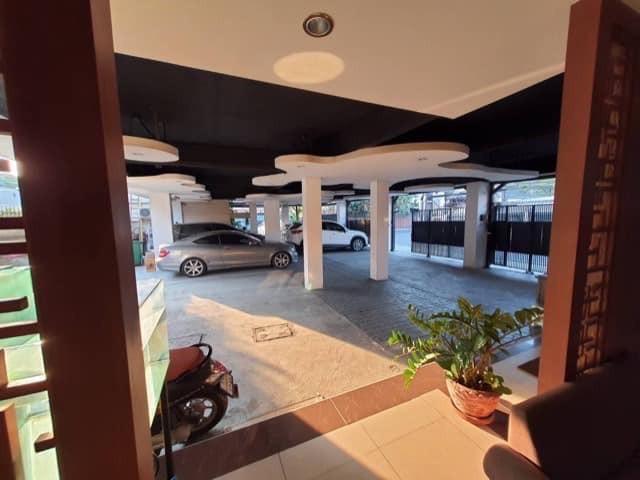 ให้เช่าอาคาร 5 ชั้น Location เอกมัย ทองหล่อ พื้นที่ 2200 ตรม.Building for rent Ekkamai12 พร้อมลิฟท์โดยสาร ใกล้ BTS เอกมัย
