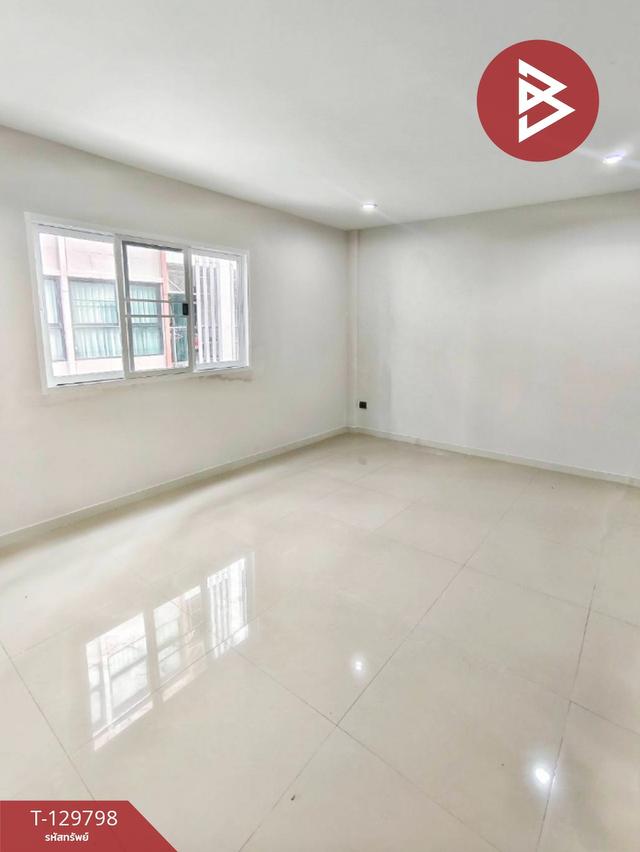 ขายด่วนทาวน์เฮ้าส์ หมู่บ้านแสนสบาย นนทบุรี รีโนเวทพร้อมเข้าอยู่ ทำเลดี 9