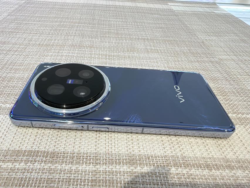 VIVO X200pro แรม16+16/512gb รับเทิร์นเครื่องเก่าให้ราคาสูง รูปย่อยที่ 3