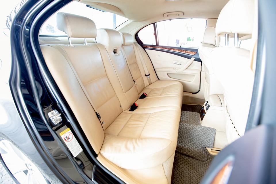Bmw 525i ปี 2008 สีดำ มือเดียวป้ายแดง สวยสภาพดี 14