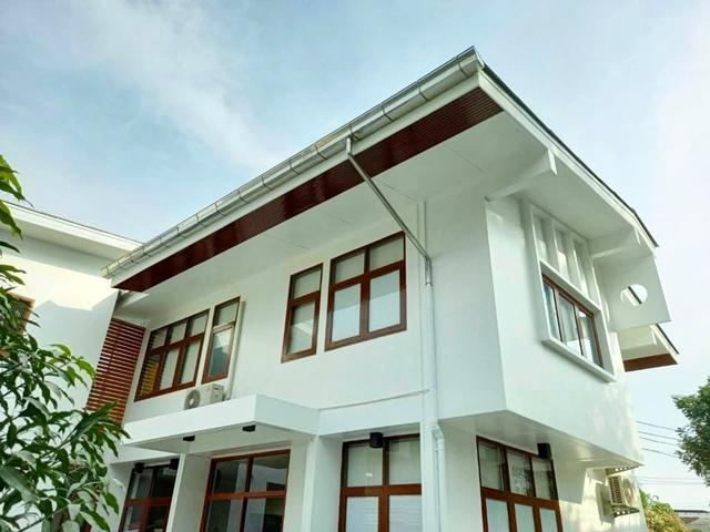 รพ.เกษมราษฎร์ 900 ม. Airbnbรัชดา 6นอน ม.เซ็นจอห์น 2.3 กม. ถ.ประชาชื่น25 MRTบางซื่อ ให้เช่าบ้าน 2 ชั้นหลังใหญ่ 7น้ำ 90 ตร 1