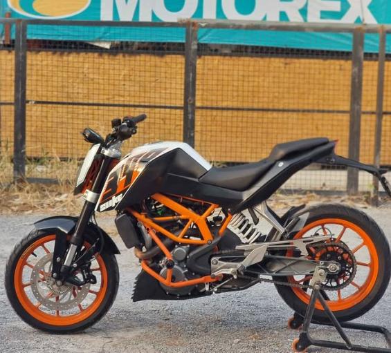 KTM Duke 390 ปี 2016 3