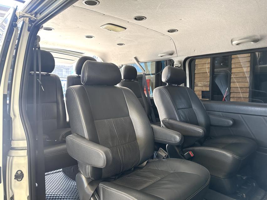 TOYOTA VENTURY 3.0V ปี2016 ไมล์ 8x,xxx km รถมือเดียว รูปย่อยที่ 4