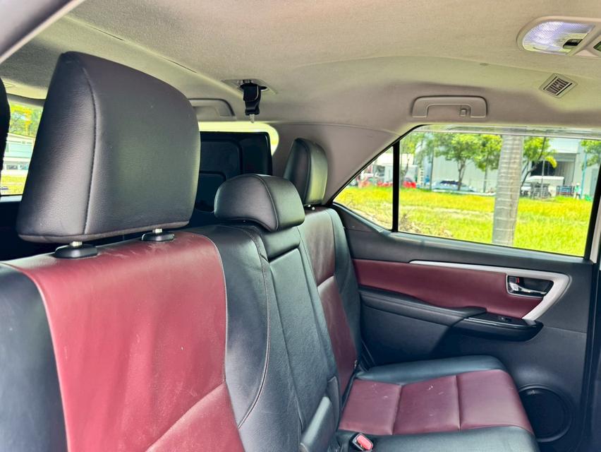 Toyota Fortuner 2.8TRD 4wd ปี18 15