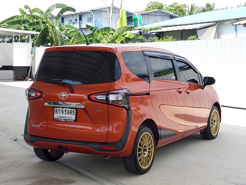 Toyota Sienta CVT 1.5V  A/T ปี 2018  15