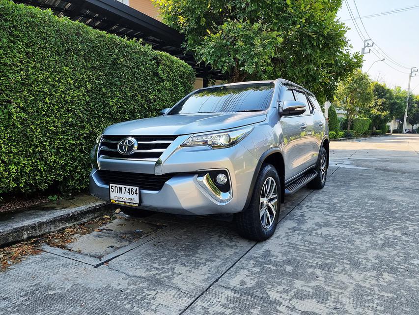 Toyota Fortuner 2.4 V (ปี 2016) SUV AT 1