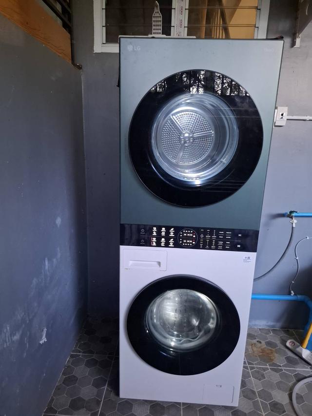 LG WashTower ซักผ้า 14 กก. และอบ 10 กก (WT1410NHEG)