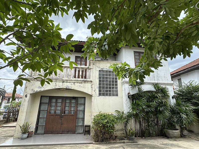 ขายบ้านพร้อมที่ดิน  หมู่บ้าน บ้านบัวทอง  ถนนเลียบคลองบางไผ่ 1