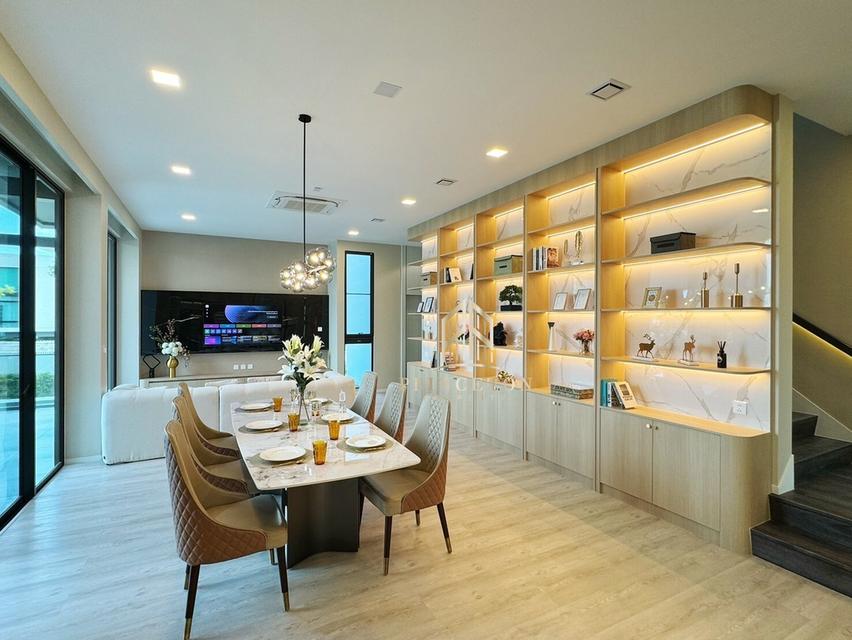 Luxury House For Sale or Rent VIVE Krungthep Kreetha next to Wellington School 5