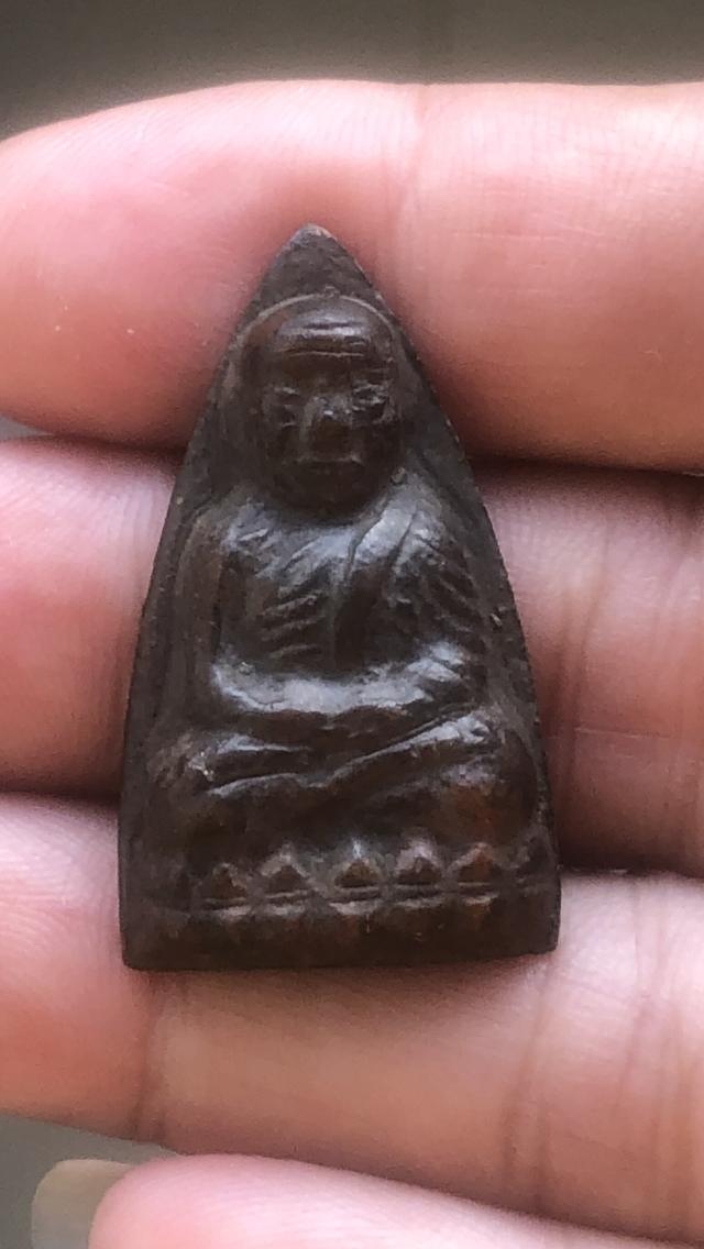 พระหลวงปู่ทวดเตารีดใหญ่ปั๊มซ้ำ ปี2505