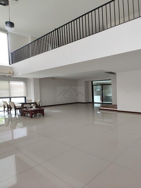 ขายทาวน์โฮม 3.5 ชั้น ขนาดใหญ่ หลังมุม 44 ตรว. ลาดพร้าว 25 หน้าบ้านกว้าง 12 เมตร ใกล้แยกรัชดาลาดพร้าว ใกล้ MRT ลาดพร้าว 6