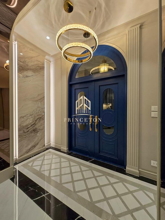 NARASIRI Krungthep Kreetha Super Luxury Residence on a Prime Location 3