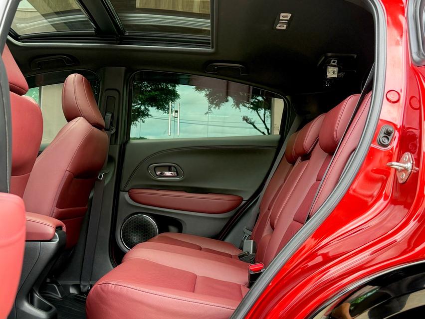 2020 HONDA HRV 1.8 RS MINORCHANGE รถมือเดียวออกป้ายแดง รถวิ่งน้อยเพียง 40,000 กม เข้าศูนย์ตลอด รถไม่เคยมีอุบัติเหตุครับ รูปที่ 14