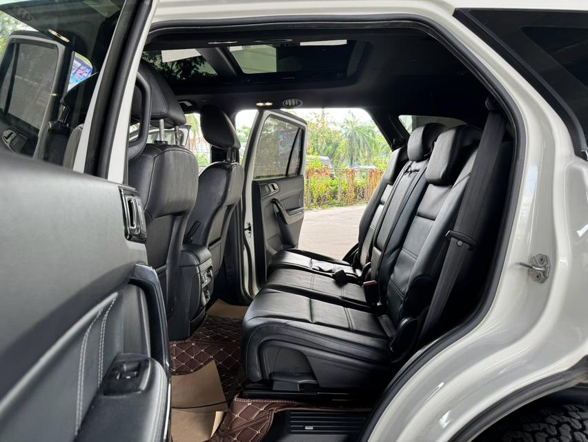 ขายรถ Ford Everest 2.0 Turbo Titanium Plus ปี 2020 สีขาว เกียร์ออโต้ 12