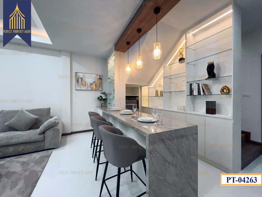 ขาย ทาวน์โฮมใจกลางเมืองพัทยาเหนือ สุขุมวิท แอลเค 2 นาทีถึง เทอมินอล 21 9