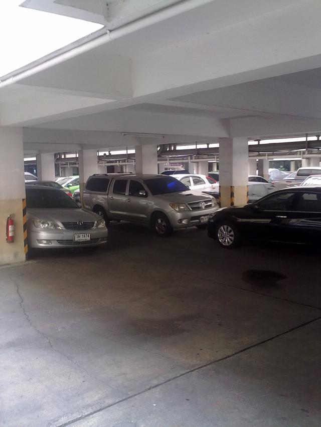 คอนโดทวินทาวเวอร์แจ้งวัฒนะ 11