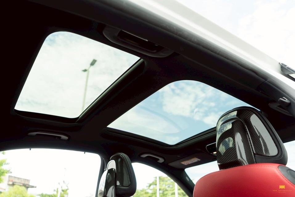 Mercedes-Benz C350e | 2022 | สีขาว รูปที่ 13