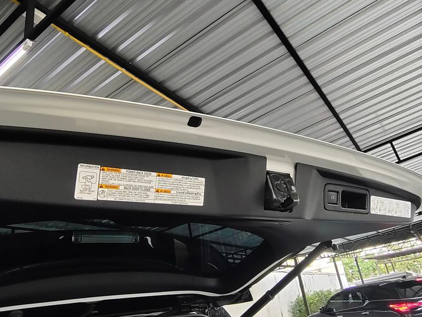 รถยนต์มือสองพร้อมใช้งาน 15