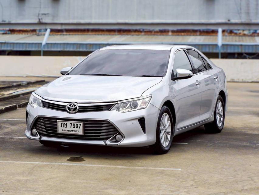 TOYOTA CAMRY 2.0 G (MNC) เกียร์ Auto สีบรอนซ์เทา ปี 2015
