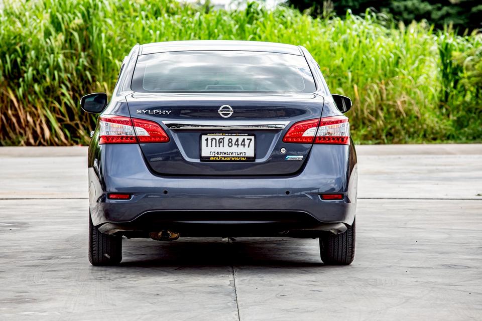 Nissan Sylphy 1.6S ปี 2013 เกียร์ออโต้ สีเทา  7