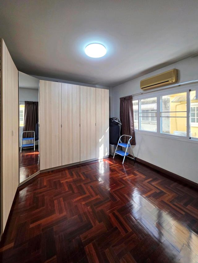 ขายบ้านทาวน์โฮมหลังคู่ 3 ชั้น ทำเลทองติด CDC ตรงข้าม Central Eastville เฟอร์ครบ พร้อมอยู่ 14