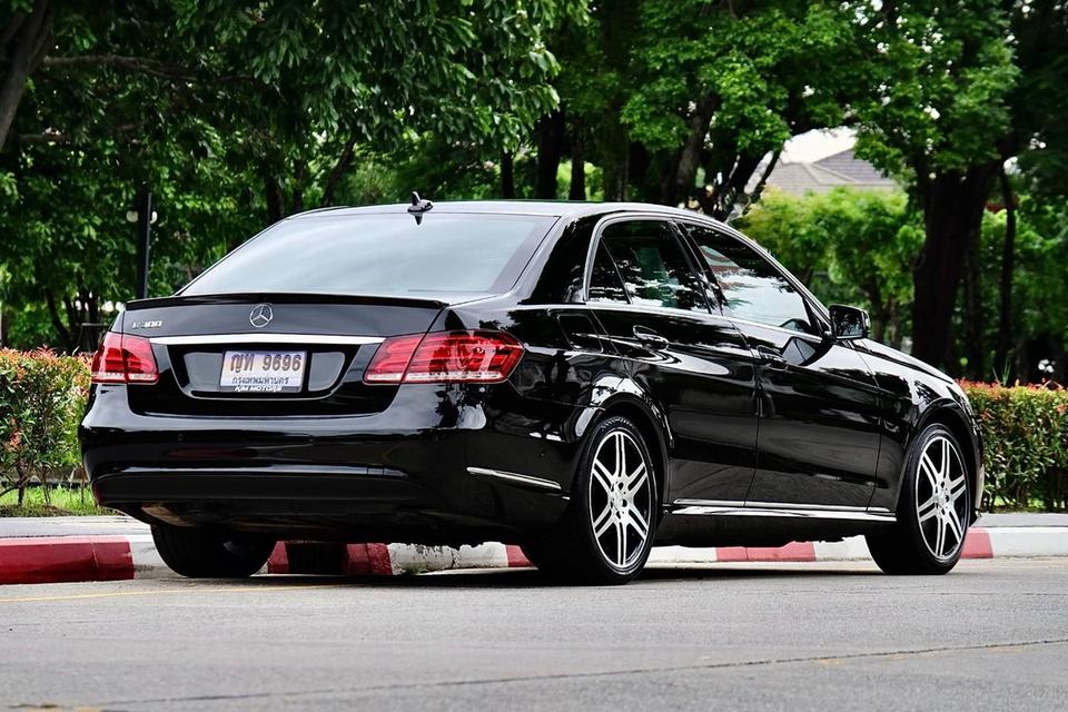Mercedes Benz (W212) E300 Bluetec Hybrid Facelift 2014 รถโครตหรู ขายโครตถูก รถมือเดียวใช้น้อย ประวัติครบ รูปย่อยที่ 4
