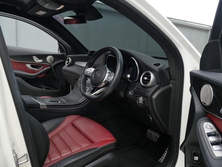 Benz GLC300e Coupe AMG 2021 สีขาว รถออกปี21 แท้ รถมือเดียว หลังคาแก้ว รูปที่ 6