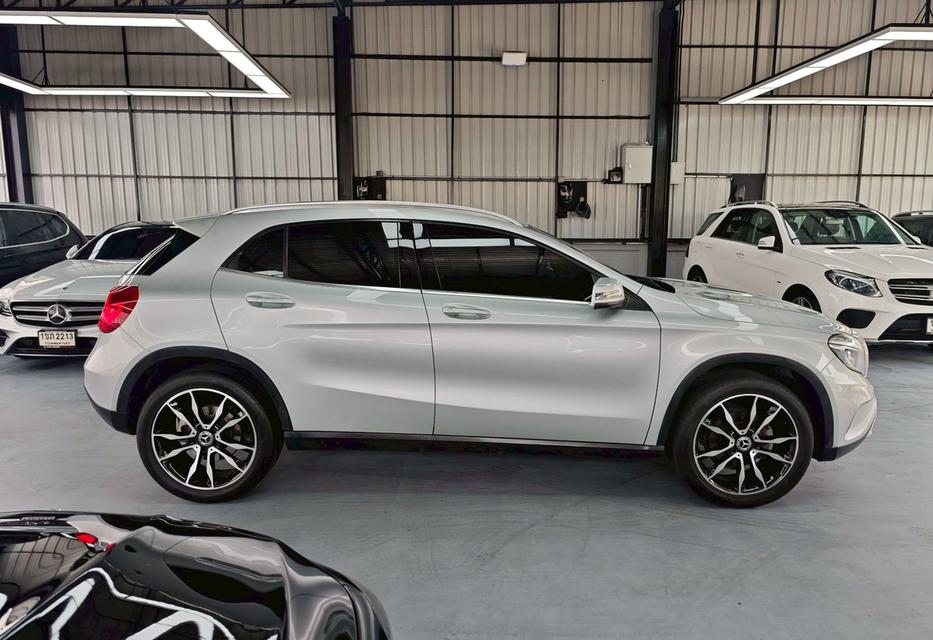 Mercedes Benz GLA 200 W156 ปี 2015 รูปที่ 8
