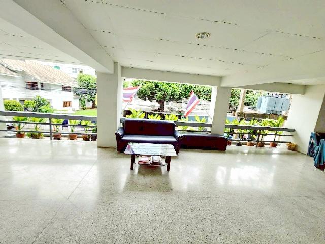 ออฟฟิศทึ่ถูกที่สุด ติดรถไฟฟ้า ซ.อินทามระ 31-37 ในประเทศไทย MRTสุทธิสาร 900ม.ให้อาคาร 33 ตร.ม. รร.นานาชาติคิซิโกะ 3.8 กม. 7