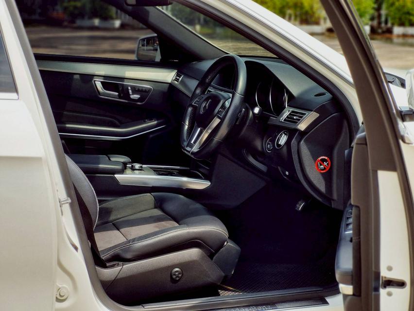 Benz E 200 CGI AMG Package ปี 2014 ไมล์ 14x,xxx km. 7