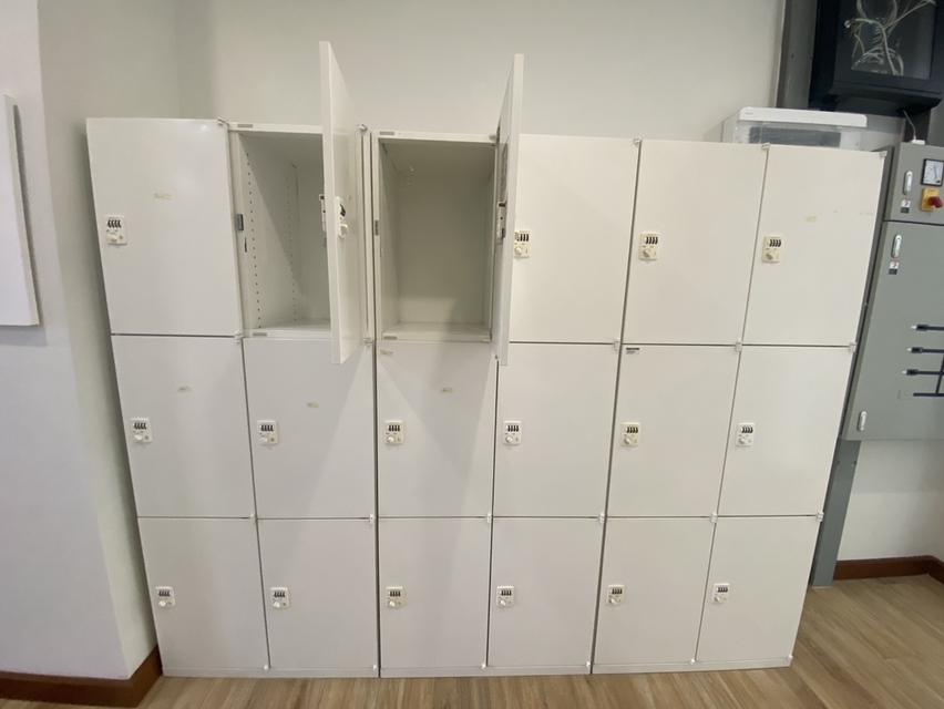 Locker มือสอง
