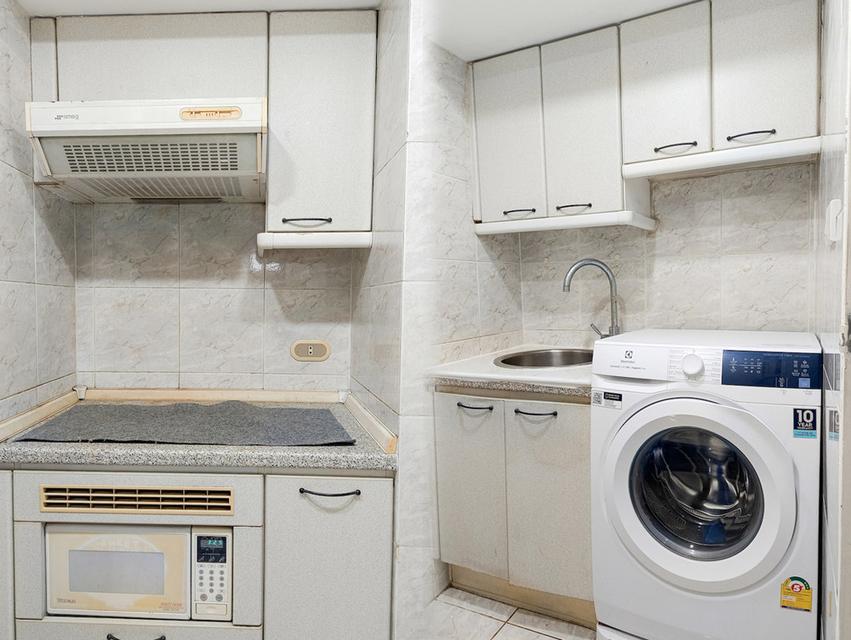 Condo Omni Tower Asoke Nana 8