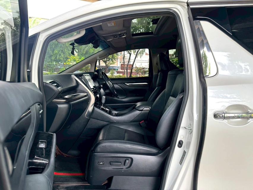 ขายรถ Toyota Alphard 2.5 ปี 2020 สีขาว เกียร์ออโต้ 12